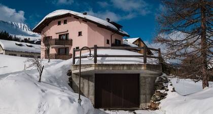Lovely apartment for 4 people with WIFI, TV and balcony