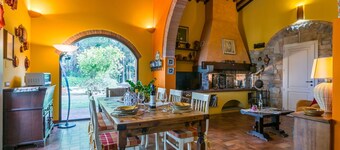 Skøn  feriebolig for 4 personer med privat pool, WIFI og TV