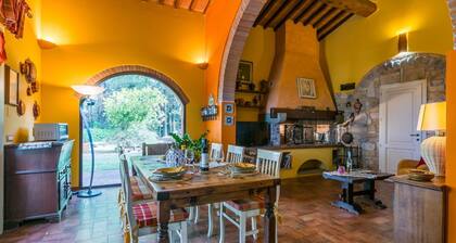 Beautiful villa for 4 people with WIFI, private pool and TV