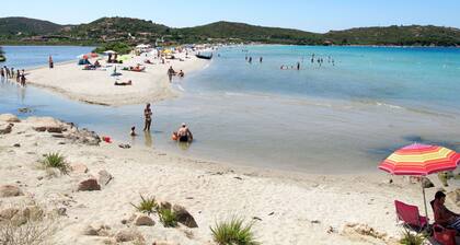 Wunderbares alleinstehendes Ferienhaus für 6 Gäste mit W-LAN, Klimaanlage, TV und Terrasse