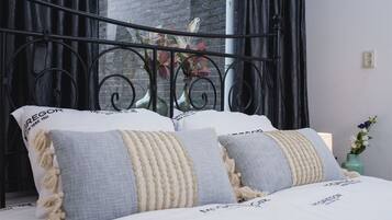 3 slaapkamers, reisbedje, gratis wifi, beddengoed