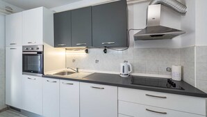 Private kitchen - Holiday home Joy with pool (Suhovare)