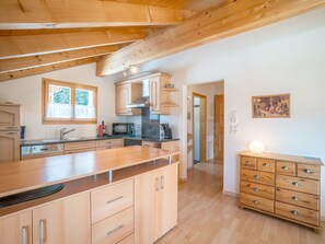 Microwave, oven, dishwasher - Beautiful apartment for 6 people with WIFI, TV, balcony, pets allowed and panoramic view (Parsonz)