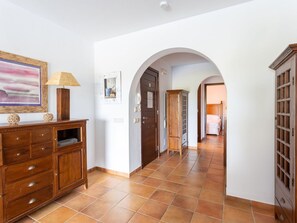 3 bedrooms, travel cot, free WiFi, bed sheets - Beautiful private villa for 6 people with private pool, A/C, WIFI, TV and patio (Alaior)