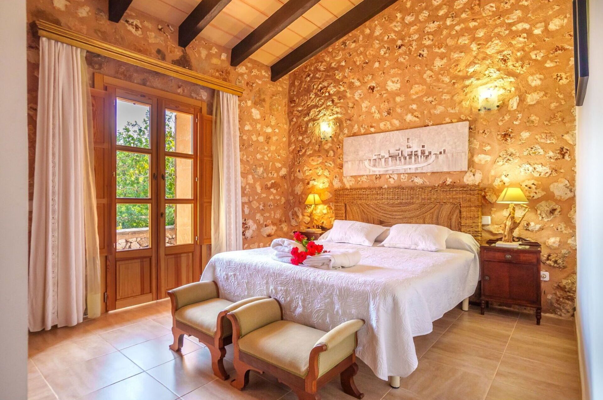 3 makuuhuonetta, silitysrauta/-lauta, vauvan matkasänky, ilmainen Wi-Fi