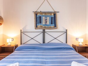 2 quartos, berço de viagem, Wi-Fi de cortesia, roupa de cama