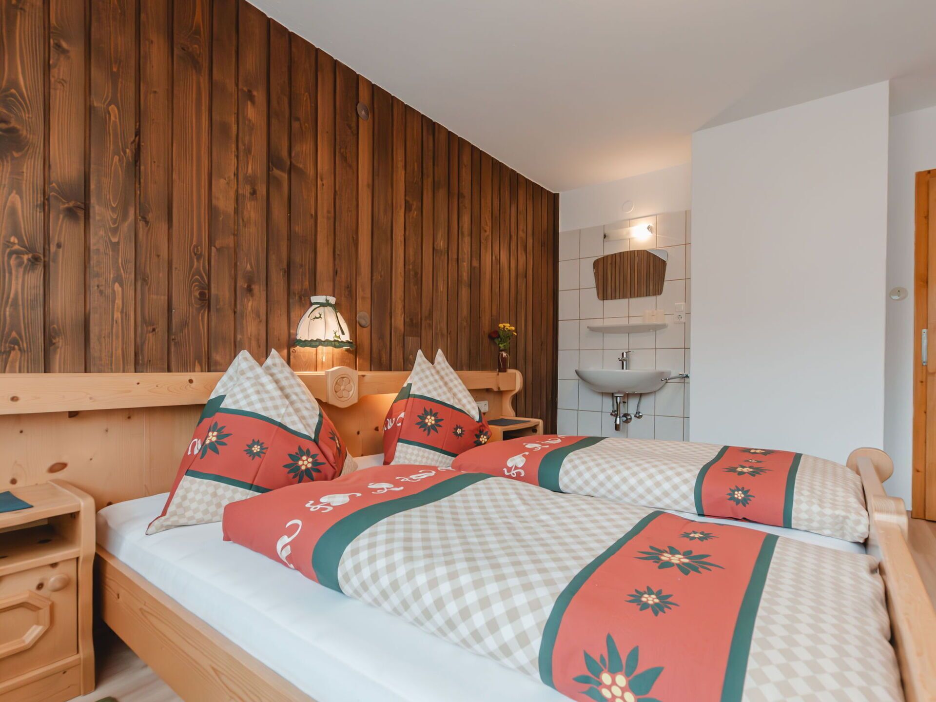 Beautiful  villa for 11 people with WIFI, TV, terrace, panoramic view and parking