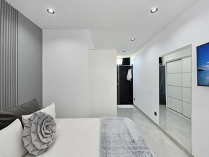 2 Schlafzimmer, Bügeleisen/Bügelbrett, Reisekinderbett, kostenloses WLAN