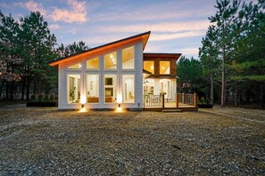 Exterior - Sugar in the Pines - Luxury Honeymoon Cabin (McCurtain County)