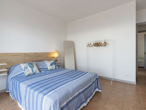 3 bedrooms, travel cot, free WiFi