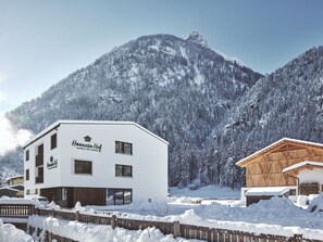 Exterior - Cosy apartment for 8 people with WIFI, TV, terrace and pets allowed (Lehn)