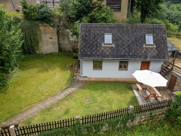 Plante, PropriĂ©tĂ©, BĂątiment, FenĂȘtre, Maison, Lot Terre, Arbre, Herbe, ClĂŽture, Bois