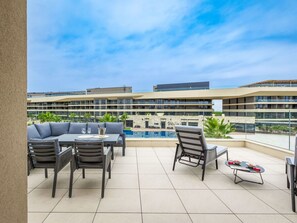 Property grounds - Wonderful  villa for 8 guests with A/C, pool, hot tub, WIFI, TV and terrace (Umag)