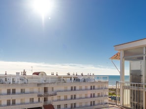 Exterior - Cosy apartment for 3 people with A/C, WIFI and TV (Cubelles)