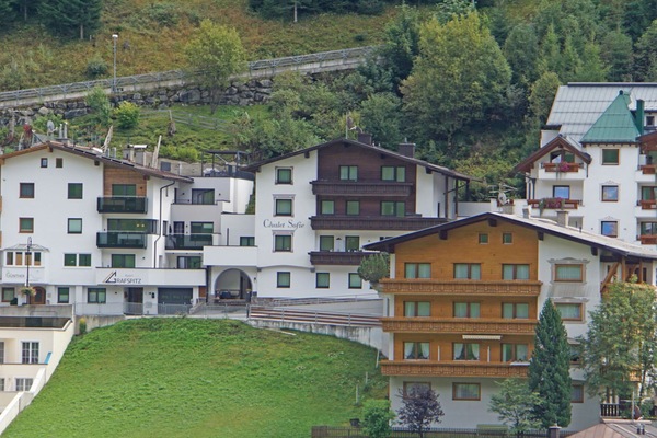 Gebäude, Eigentum, Fenster, Pflanze, Baum, Urban Design, Haus, Grundstueck, Die Architektur, Nachbarschaft