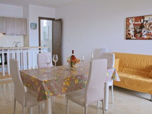 Dining - Lovely apartment for 4 people with A/C, TV, terrace and pets allowed (Morciano Di Leuca)