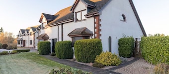 Beautiful private villa for 10 guests with WIFI and TV