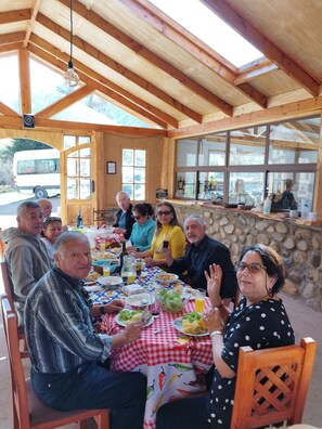 Restaurant - Refugio el Colorado (Paiguano)