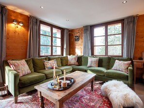 TV, fireplace - Stunning private villa for 10 guests with WIFI, TV and terrace (Ollon)