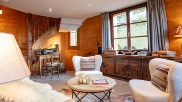 Télévision, cheminée