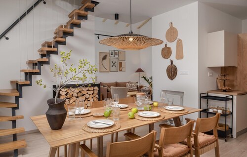 Amazing home in Rizvanusa