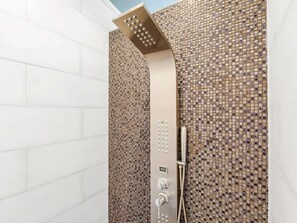 Bathroom - Lovely apartment for 4 people with WIFI, TV and patio (Brunsbüttel)