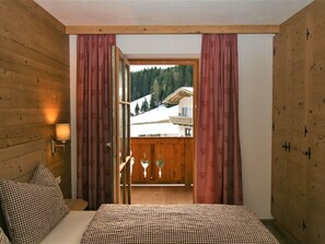 2 bedrooms, travel cot, free WiFi - Cosy apartment for 5 guests with WIFI, TV and terrace (Wildschönau)