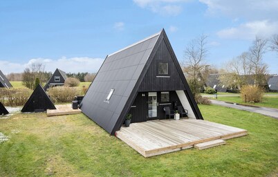 Awesome home in Farsø with WiFi
