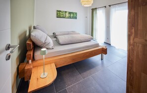 3 bedrooms, travel cot, free WiFi, bed sheets - Pet friendly apartment in Attendorn (Attendorn)