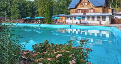 Beautiful apartment for 2 people with WIFI, A/C, pool, TV, patio and pets allowed