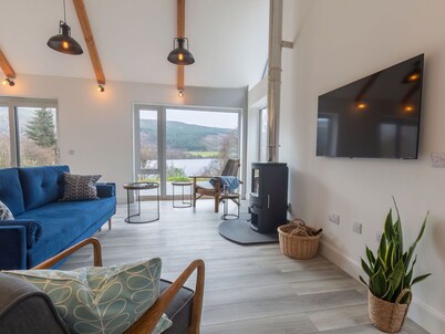 Wonderful private villa for 4 guests with WIFI, TV, patio, pets allowed and panoramic view