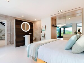 4 bedrooms, iron/ironing board, travel cot, free WiFi