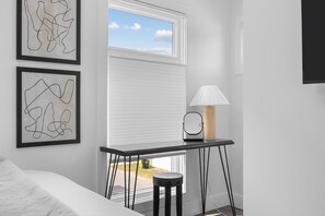 2 bedrooms, desk, iron/ironing board, travel crib