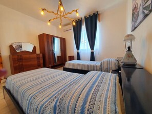 1 bedroom, travel cot, free WiFi