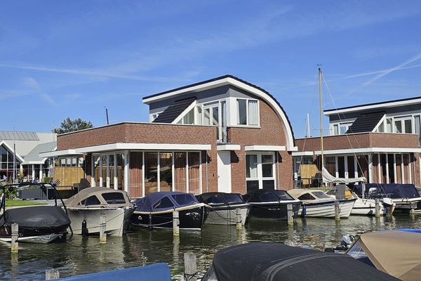 Wasser, Himmel, Wolke, Boot, Gebäude, Watercraft, Gewässer, Haus, See, Fahrzeug