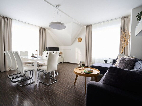 TV - Cosy apartment for 7 people with WIFI and TV (Jilemnice)