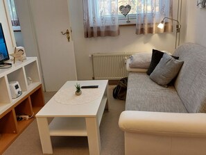 Interior - Nice apartment for 3 guests with WIFI, TV and pets allowed (Braunlage)