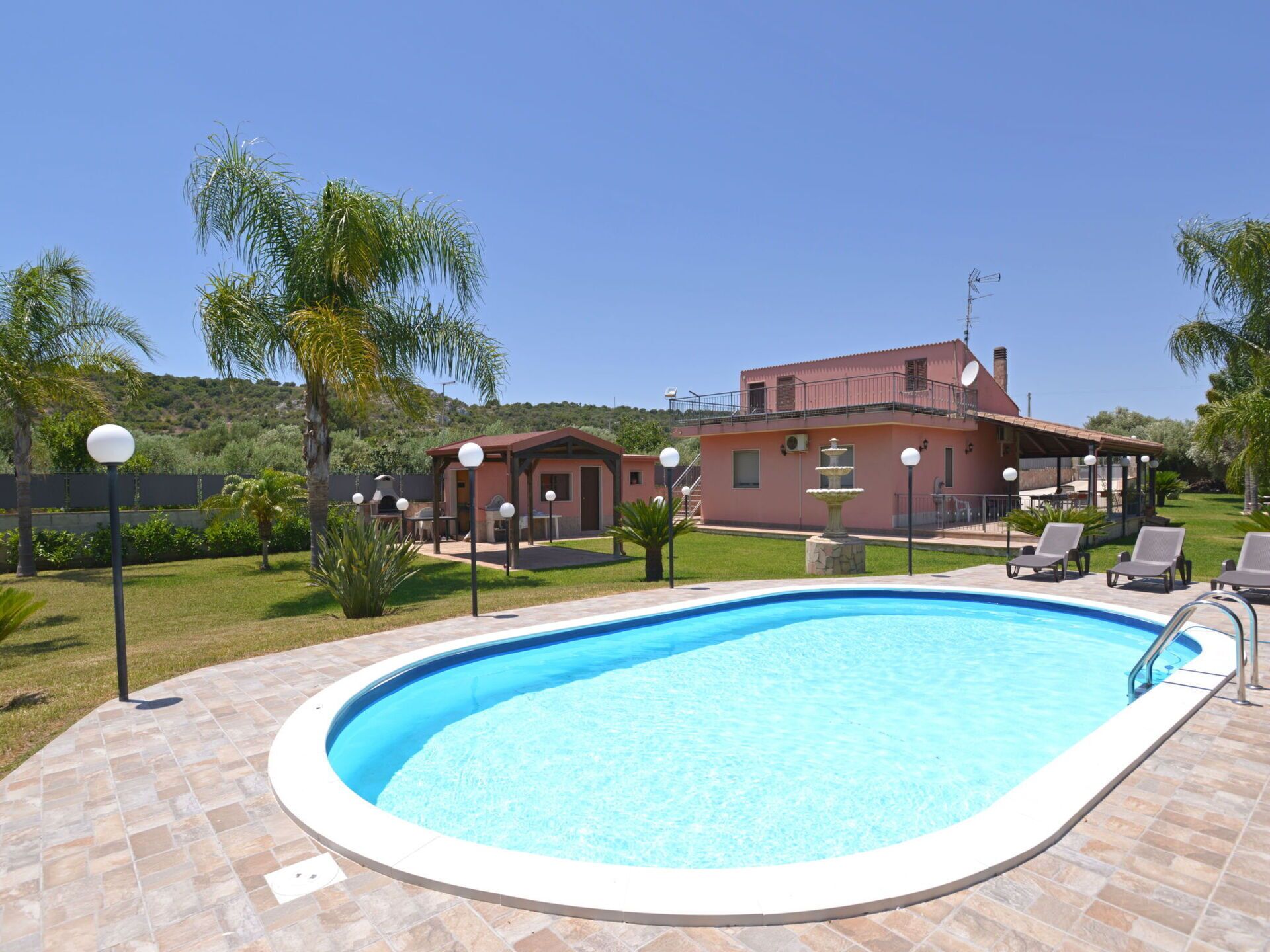 Bâtiment, Ciel, Nuage, Jour, Propriété, Fenêtre, Design Urbain, Quartier, Zone Résidentielle, Ville