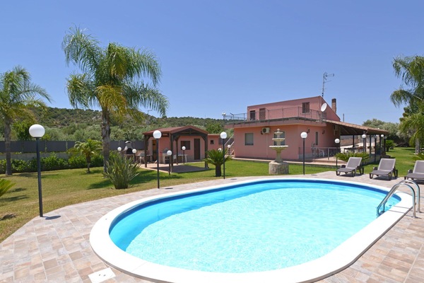 Bâtiment, Ciel, Nuage, Jour, Propriété, Fenêtre, Design Urbain, Quartier, Zone Résidentielle, Ville