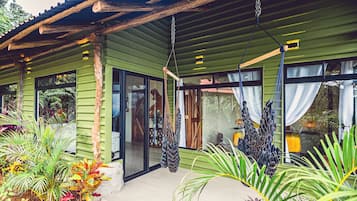 Kabin Keluarga | Teras/patio