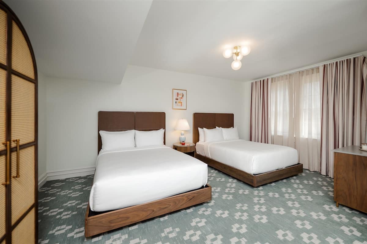 Hypo-allergenic bedding, minibar, in-room safe, laptop workspace