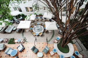 Breakfast, lunch and dinner served