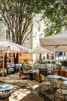 아침 식사, 점심 식사 및 저녁 식사 제공