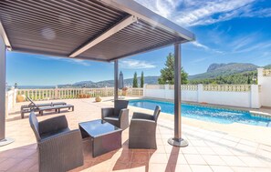 Pool - Gorgeous home in Orba (Orba)