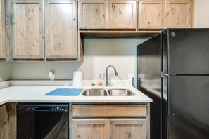 Fridge, microwave, oven, stovetop - Close to Lakes & Museums: Bonham Vacation Rental (Bonham)