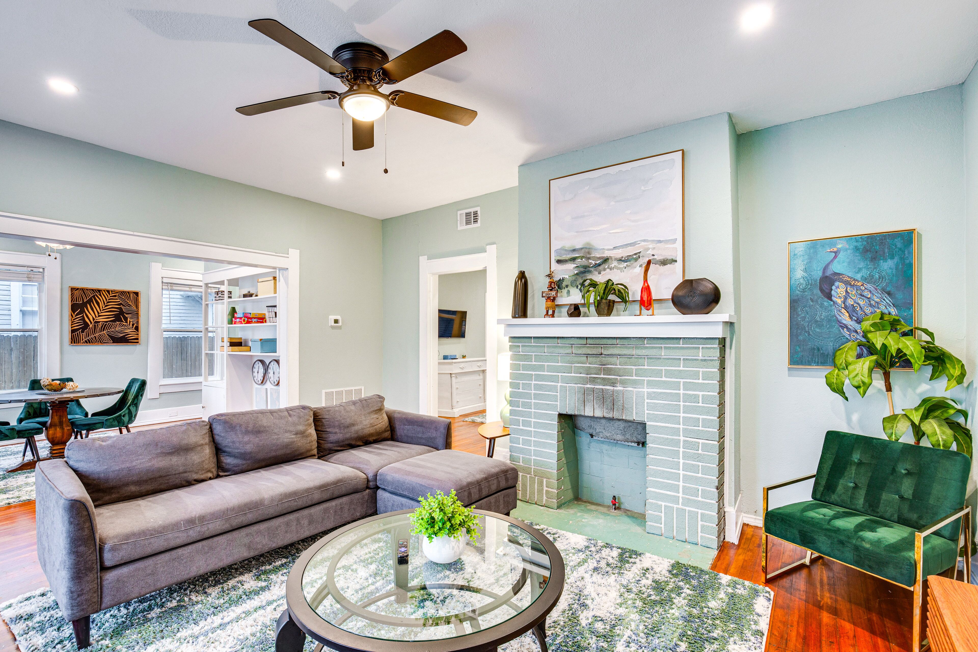 Dallas Getaway w/ Deck - Near Fair Park!