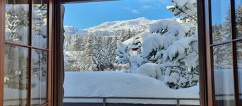 Cosy apartment for 7 people with WIFI, TV and balcony