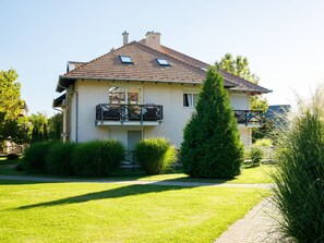 Exterior - Cosy apartment for 4 people with A/C, WIFI, TV and patio (Balatonfüred)