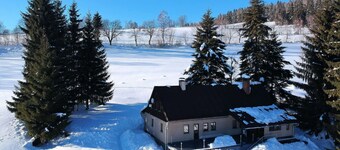 Stunning villa for 6 people with WIFI, TV, terrace, pets allowed, panoramic view and parking