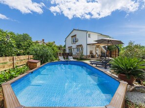 Pool - Stunning private villa for 6 people with private pool, A/C, WIFI, TV, terrace and pets allowed (Pazin)